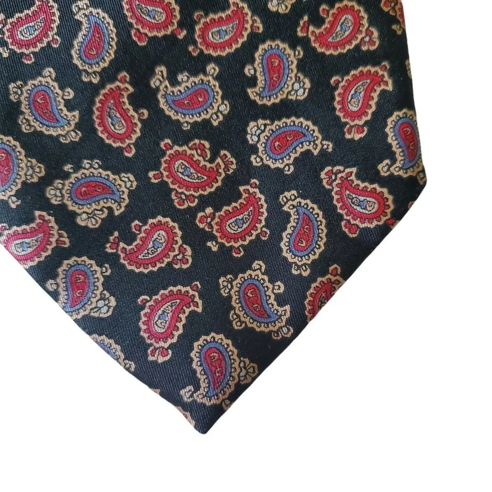 100%‎ silk  Hand Made In Italy Neck Tie Paisley Print